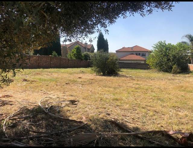 LAND FOR SALE IN SILVERWOODS COUNTRY ESTATE